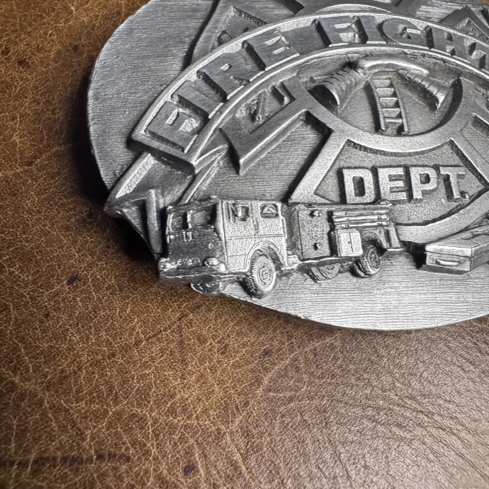 Vintage 1991 Siskiyou‎ Belt Buckle Fire Fighter Department America's Heros USA